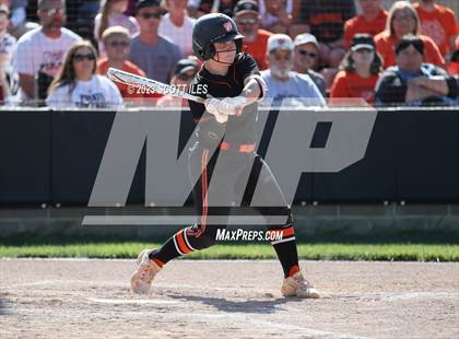 Thumbnail 1 in South Webster vs. Wheelersburg (OHSAA D3 Regional Final) photogallery.