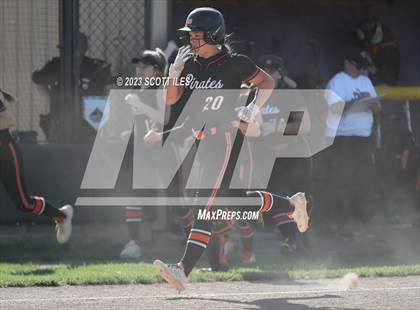 Thumbnail 3 in South Webster vs. Wheelersburg (OHSAA D3 Regional Final) photogallery.