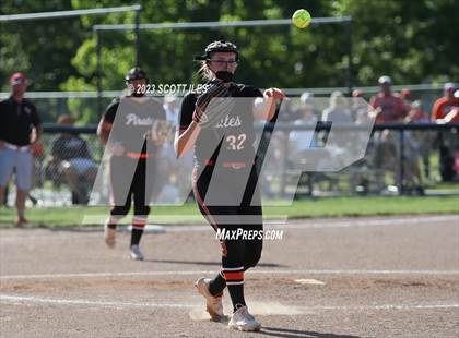 Thumbnail 2 in South Webster vs. Wheelersburg (OHSAA D3 Regional Final) photogallery.