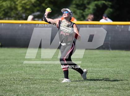 Thumbnail 1 in South Webster vs. Wheelersburg (OHSAA D3 Regional Final) photogallery.