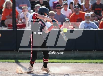 Thumbnail 2 in South Webster vs. Wheelersburg (OHSAA D3 Regional Final) photogallery.