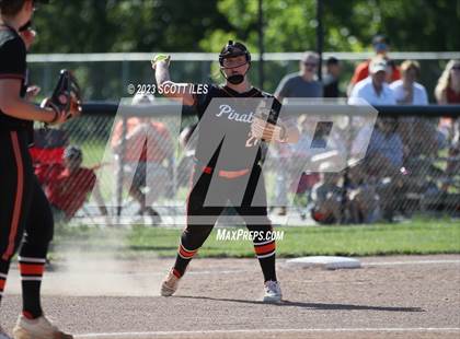 Thumbnail 3 in South Webster vs. Wheelersburg (OHSAA D3 Regional Final) photogallery.