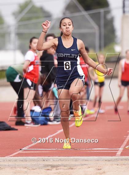 Thumbnail 3 in Track & Field Bay Counties (CIF BCL Finals) photogallery.