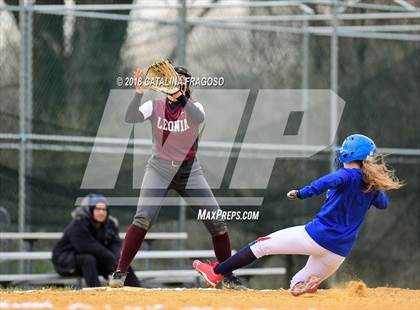 Thumbnail 2 in Secaucus @ Leonia photogallery.