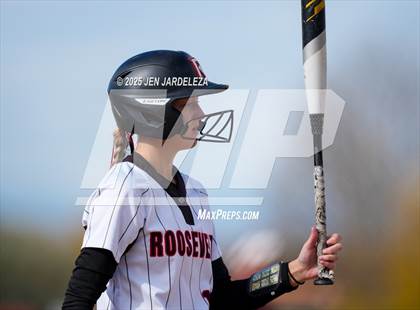 Thumbnail 1 in Windsor vs. Roosevelt (CHSAA 4A First Round) photogallery.