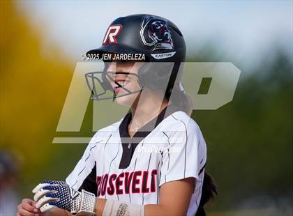 Thumbnail 1 in Windsor vs. Roosevelt (CHSAA 4A First Round) photogallery.