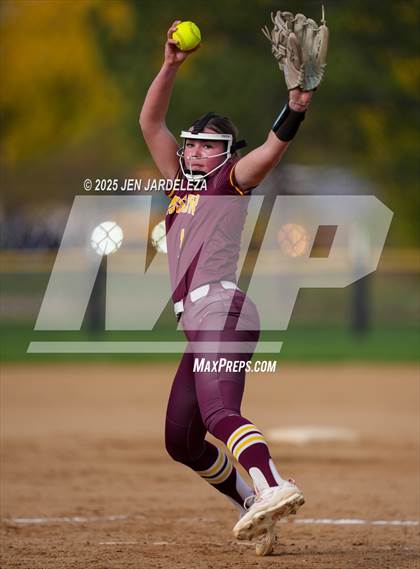 Thumbnail 2 in Windsor vs. Roosevelt (CHSAA 4A First Round) photogallery.