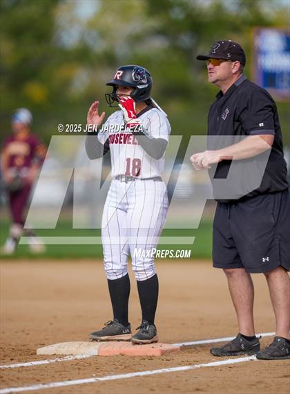 Thumbnail 2 in Windsor vs. Roosevelt (CHSAA 4A First Round) photogallery.