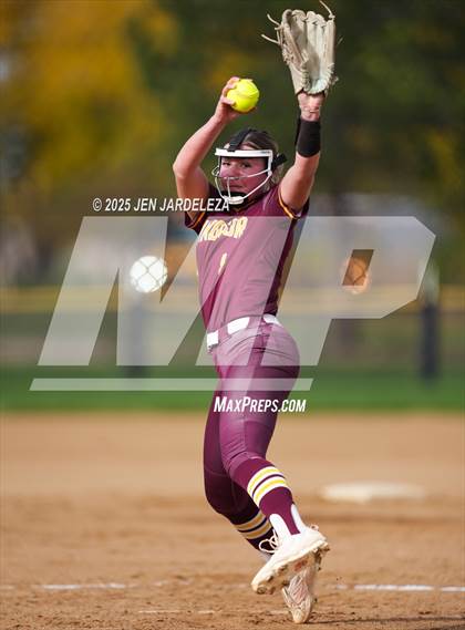 Thumbnail 2 in Windsor vs. Roosevelt (CHSAA 4A First Round) photogallery.