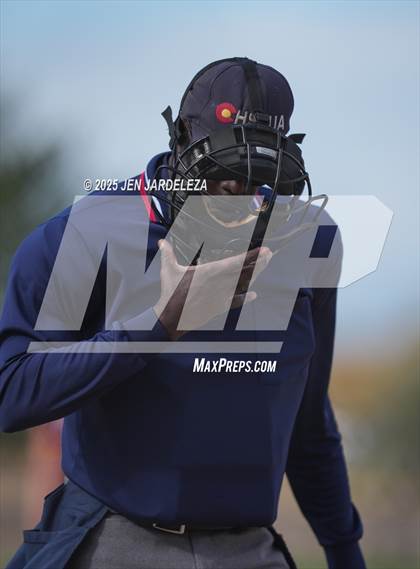 Thumbnail 3 in Windsor vs. Roosevelt (CHSAA 4A First Round) photogallery.