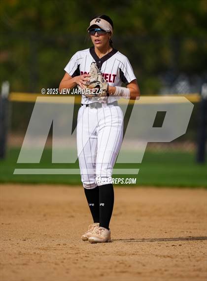 Thumbnail 2 in Windsor vs. Roosevelt (CHSAA 4A First Round) photogallery.