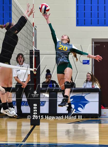 Thumbnail 2 in Fossil Ridge vs Santa Fe (Northwest ISD Classic) photogallery.