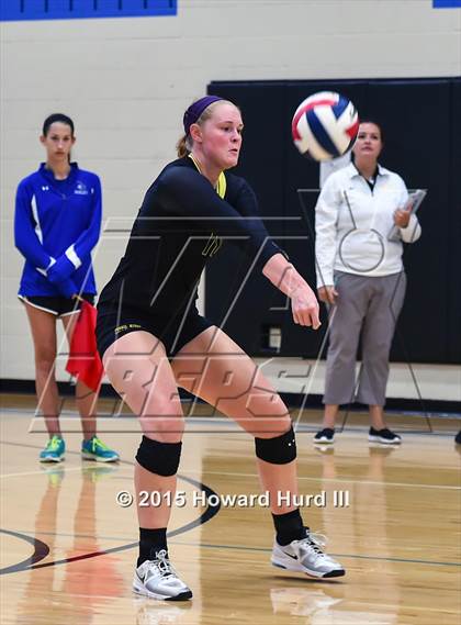 Thumbnail 1 in Fossil Ridge vs Santa Fe (Northwest ISD Classic) photogallery.