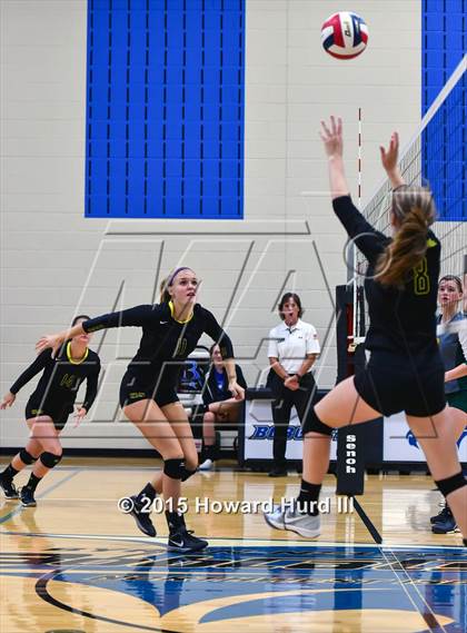 Thumbnail 2 in Fossil Ridge vs Santa Fe (Northwest ISD Classic) photogallery.