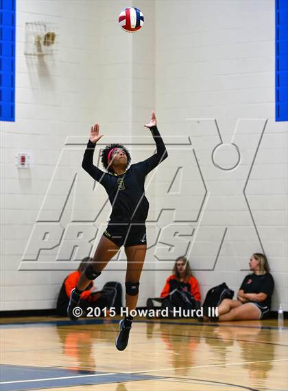 Thumbnail 2 in Fossil Ridge vs Santa Fe (Northwest ISD Classic) photogallery.
