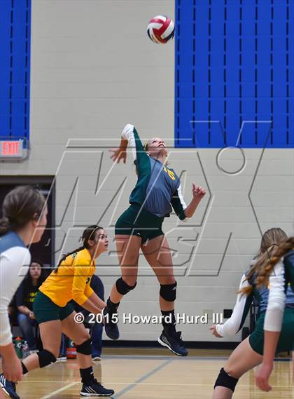 Thumbnail 2 in Fossil Ridge vs Santa Fe (Northwest ISD Classic) photogallery.