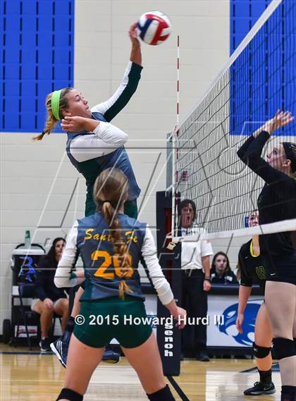 Thumbnail 2 in Fossil Ridge vs Santa Fe (Northwest ISD Classic) photogallery.