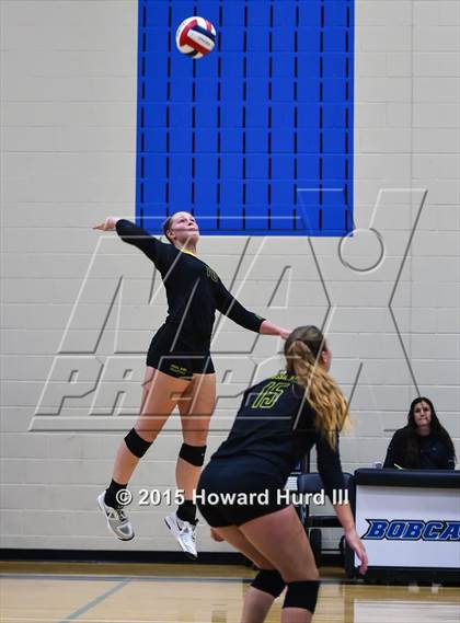 Thumbnail 2 in Fossil Ridge vs Santa Fe (Northwest ISD Classic) photogallery.
