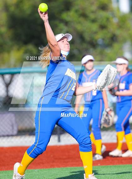 Thumbnail 1 in Oaks Christian vs Agoura photogallery.