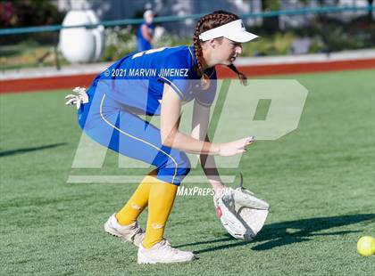 Thumbnail 2 in Oaks Christian vs Agoura photogallery.