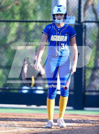 Thumbnail 2 in Oaks Christian vs Agoura photogallery.