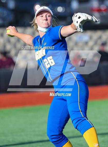Thumbnail 1 in Oaks Christian vs Agoura photogallery.