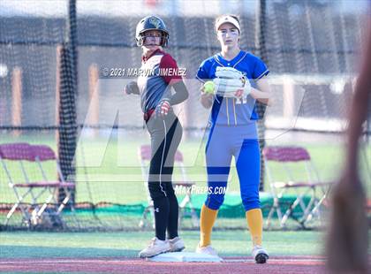 Thumbnail 2 in Oaks Christian vs Agoura photogallery.