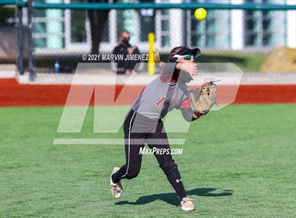Thumbnail 3 in Oaks Christian vs Agoura photogallery.