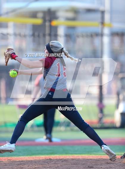 Thumbnail 2 in Oaks Christian vs Agoura photogallery.