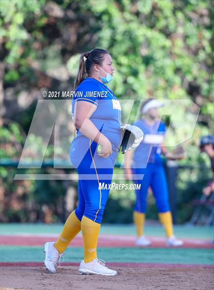 Thumbnail 2 in Oaks Christian vs Agoura photogallery.