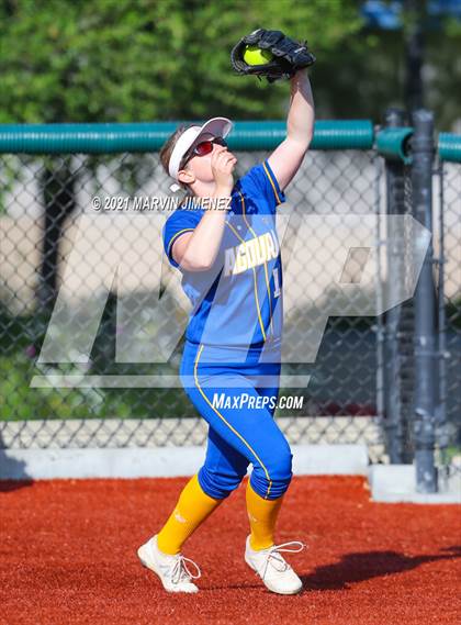 Thumbnail 2 in Oaks Christian vs Agoura photogallery.