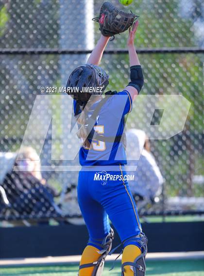 Thumbnail 3 in Oaks Christian vs Agoura photogallery.