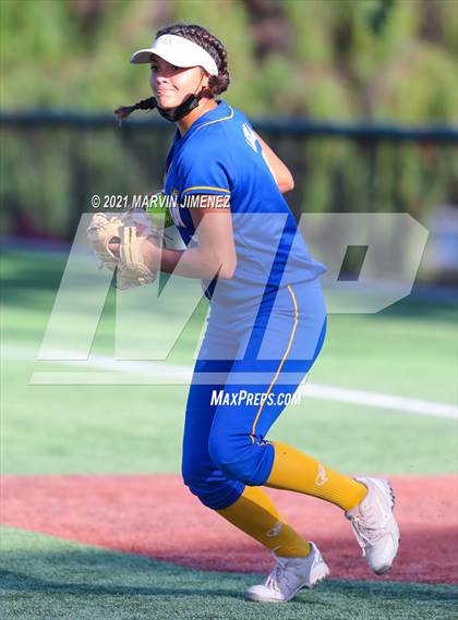 Thumbnail 1 in Oaks Christian vs Agoura photogallery.