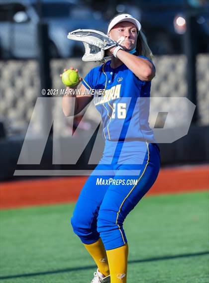 Thumbnail 3 in Oaks Christian vs Agoura photogallery.