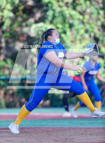Thumbnail 3 in Oaks Christian vs Agoura photogallery.