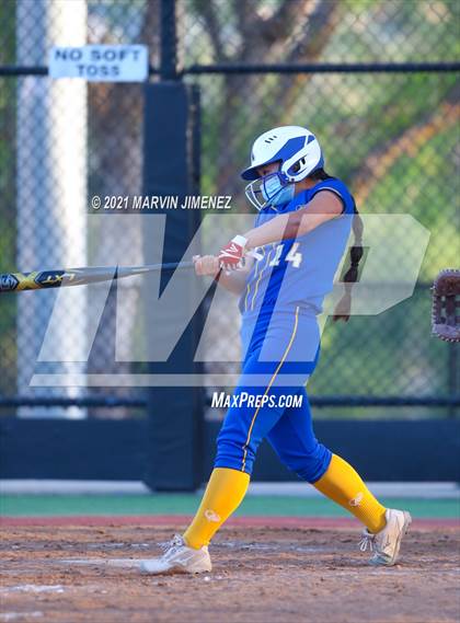 Thumbnail 3 in Oaks Christian vs Agoura photogallery.