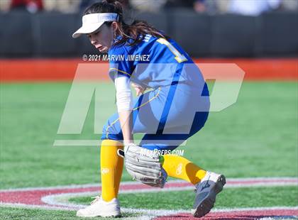 Thumbnail 2 in Oaks Christian vs Agoura photogallery.