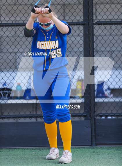 Thumbnail 2 in Oaks Christian vs Agoura photogallery.