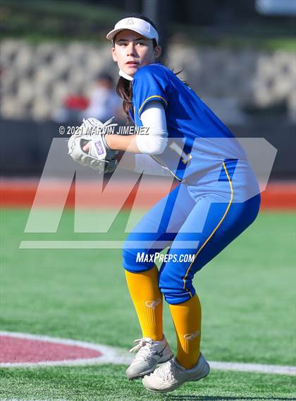 Thumbnail 3 in Oaks Christian vs Agoura photogallery.