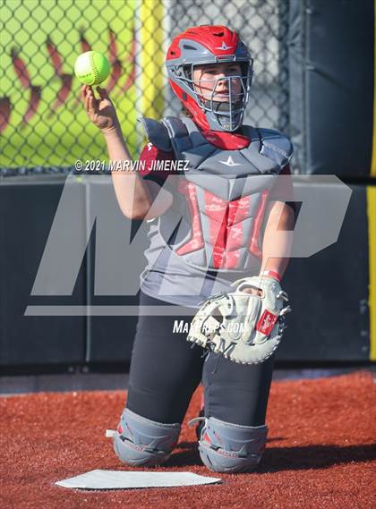 Thumbnail 2 in Oaks Christian vs Agoura photogallery.