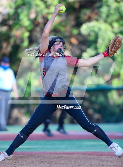 Thumbnail 2 in Oaks Christian vs Agoura photogallery.
