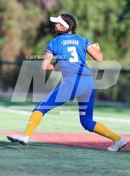 Thumbnail 1 in Oaks Christian vs Agoura photogallery.