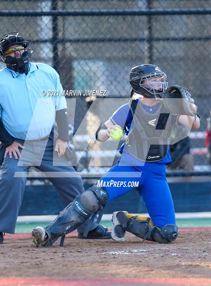 Thumbnail 2 in Oaks Christian vs Agoura photogallery.