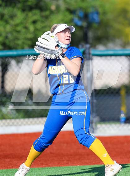 Thumbnail 2 in Oaks Christian vs Agoura photogallery.