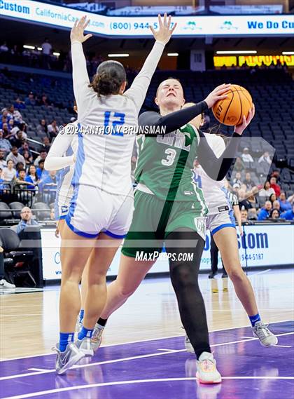 Thumbnail 2 in Granada Hills Charter vs Caruthers (CIF State D3 Final) photogallery.
