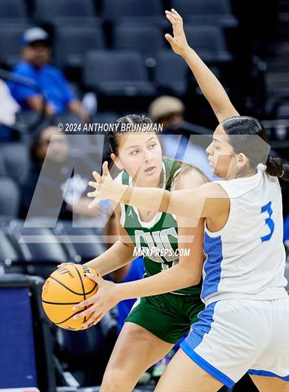 Thumbnail 3 in Granada Hills Charter vs Caruthers (CIF State D3 Final) photogallery.
