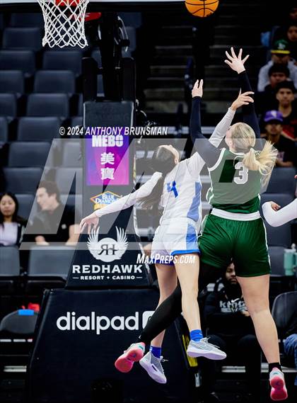 Thumbnail 3 in Granada Hills Charter vs Caruthers (CIF State D3 Final) photogallery.