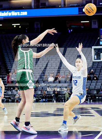 Thumbnail 2 in Granada Hills Charter vs Caruthers (CIF State D3 Final) photogallery.