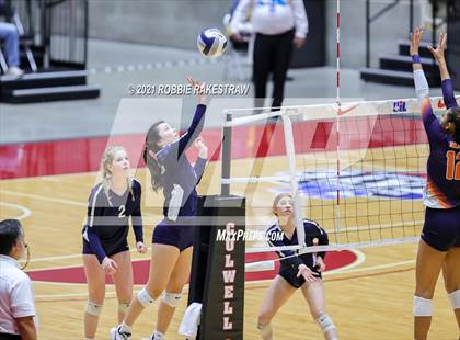 Thumbnail 2 in Brandeis vs. Keller (UIL Volleyball 6A Finals) photogallery.