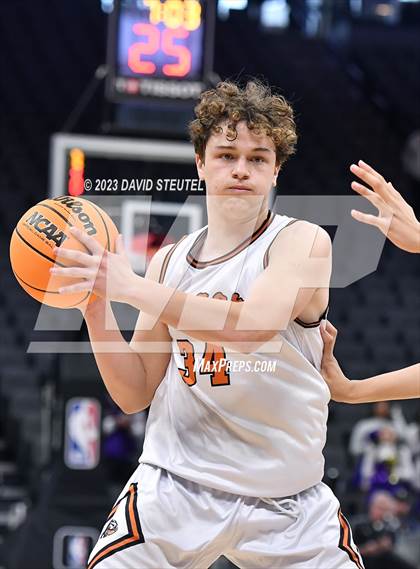 Thumbnail 2 in Valencia vs. Half Moon Bay (CIF State D4 Final) photogallery.